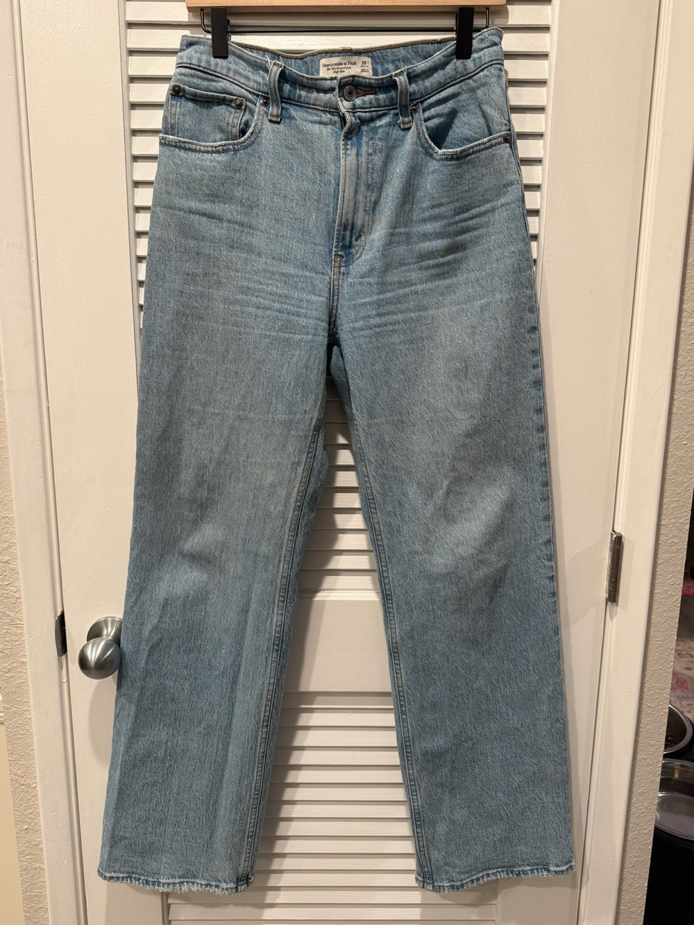 Abercrombie & Fitch High Rise 90s Relaxed Jeans